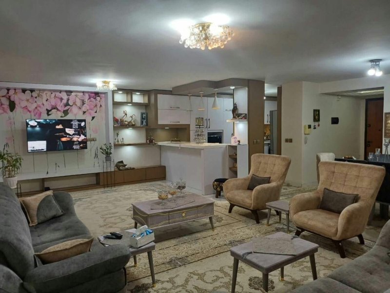 آپارتمان 190 متری سه خوابه در فیض اصفهان13678224083