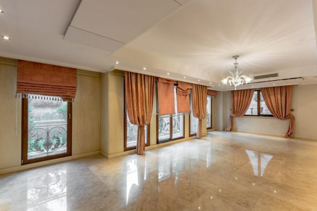 خانه 510 متری سه خوابه در پاسداران تهران
