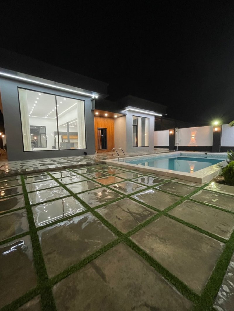 ویلا 490 متری دو خوابه در زکی آباد کرج13676323995