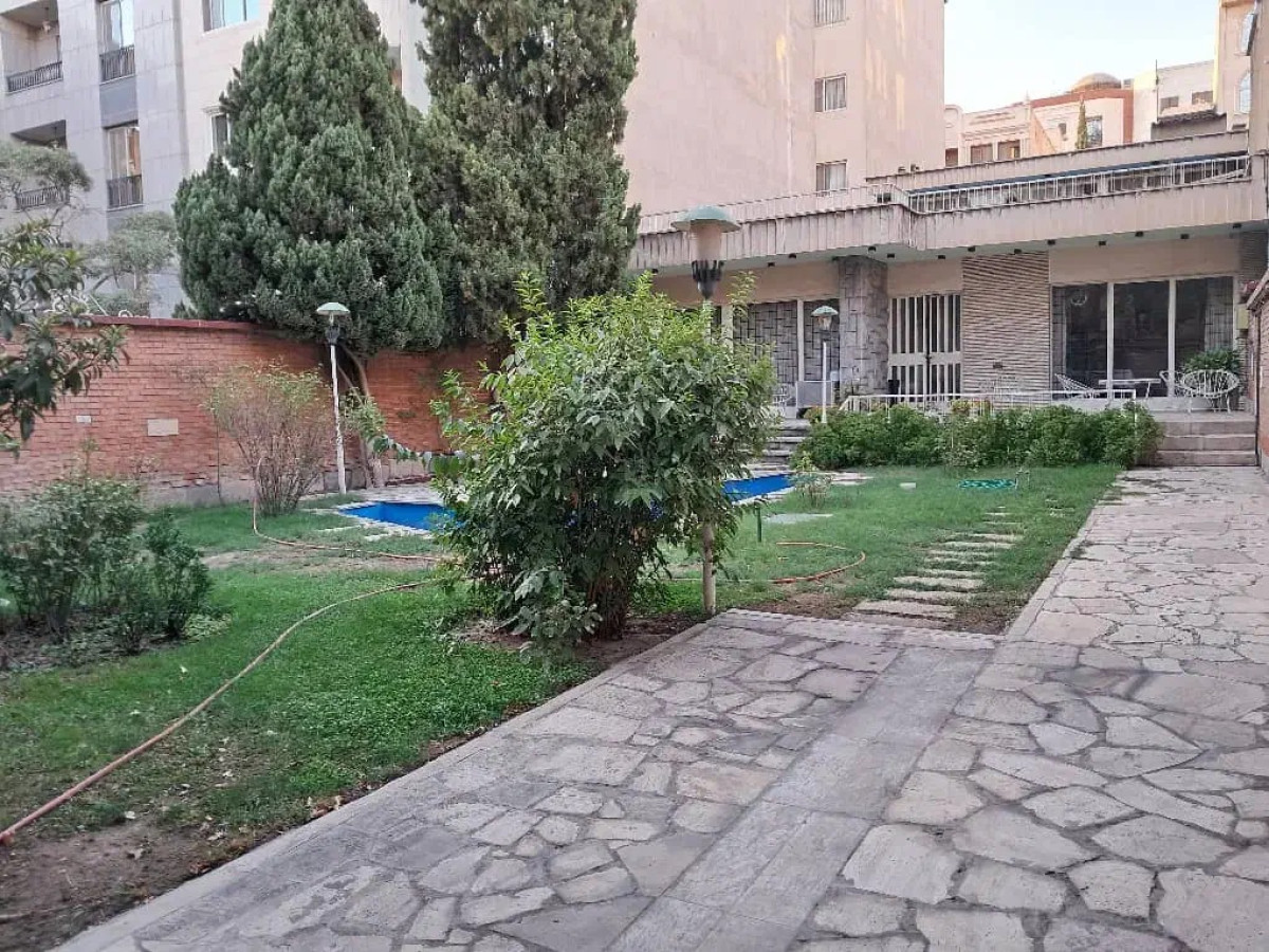 خانه 650 متری چهارخوابه در پاسداران تهران