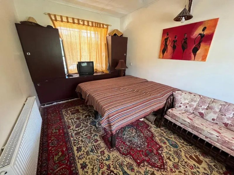 ویلا 1000 متری دو خوابه در چهارباغ کرج13688324299