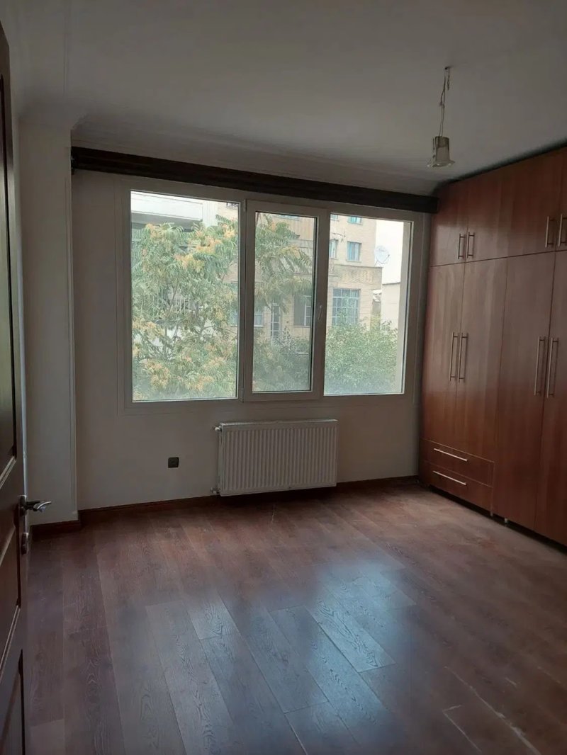 آپارتمان 81 متری دو خوابه در ازگل تهران13693324504