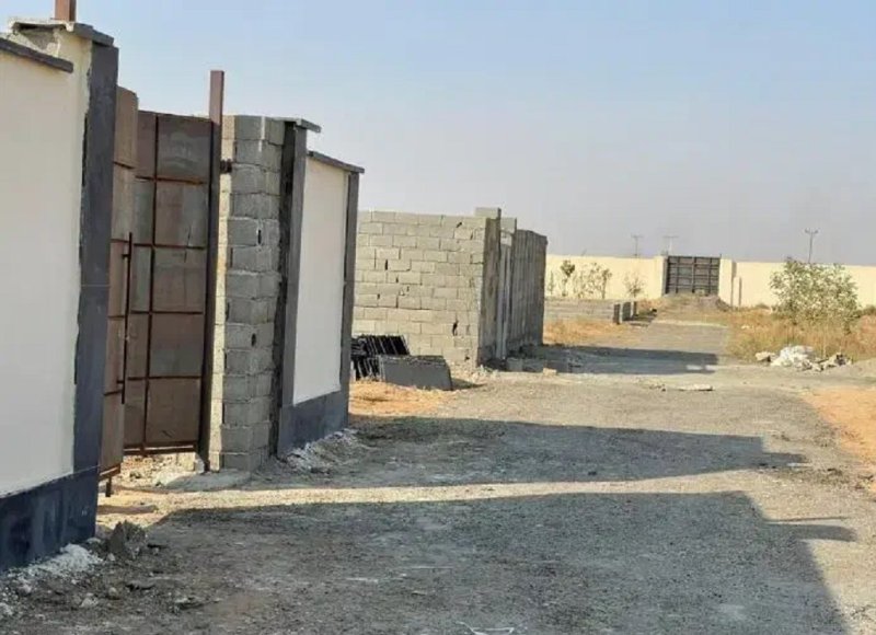 باغ 200 متری در چهارباغ کرج13689124372