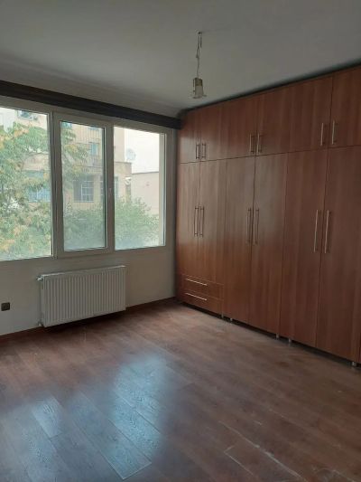 آپارتمان 81 متری دو خوابه در ازگل تهران