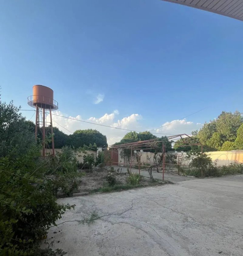 ویلا 1000 متری دو خوابه در چهارباغ کرج13688324293