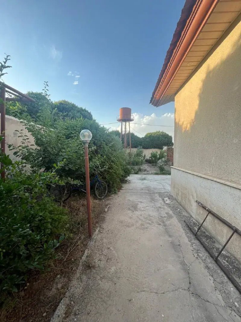 ویلا 1000 متری دو خوابه در چهارباغ کرج13688324296