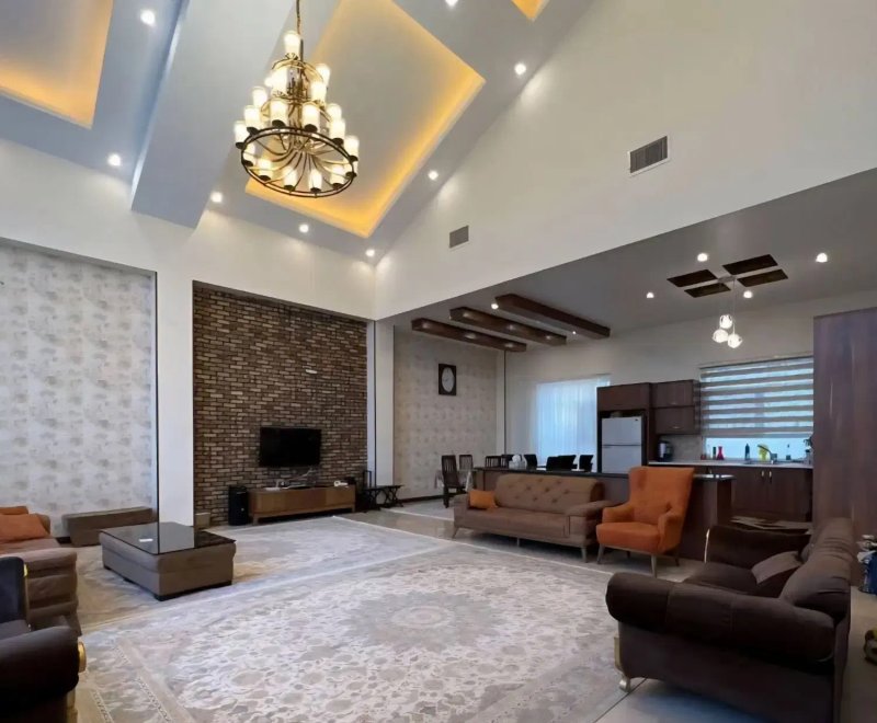 ویلا 1000 متری سه خوابه در چهارباغ کرج13689624403