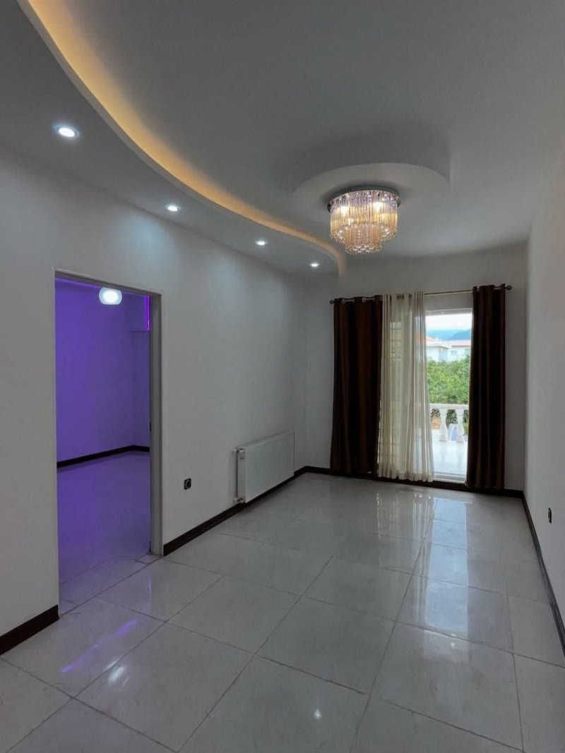 ویلا 320 متری چهارخوابه در سعادت آباد چمستان13681724143