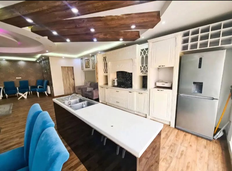 ویلا 1000 متری سه خوابه در چهارباغ کرج13688924367