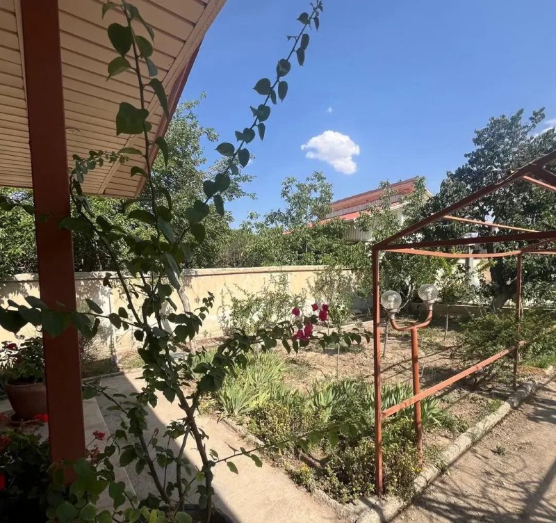 ویلا 1000 متری دو خوابه در چهارباغ کرج13688324294