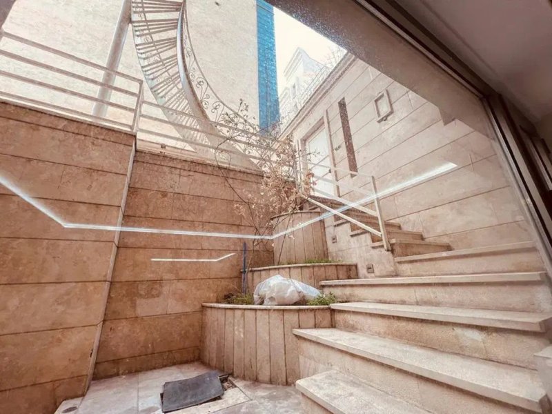 آپارتمان 130 متری دو خوابه در ولیعصر تبریز13686724228