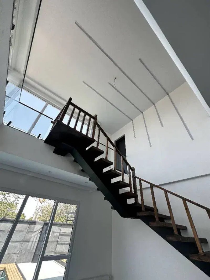 ویلا 500 متری سه خوابه در چهارباغ کرج13689324388