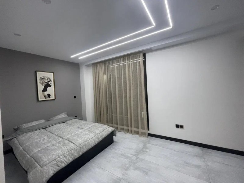 ویلا 500 متری سه خوابه در چهارباغ کرج13688624328