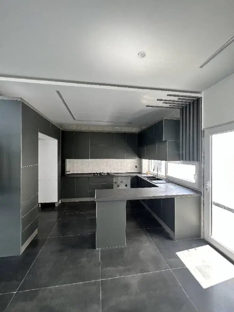 ویلا 500 متری سه خوابه در چهارباغ کرج13689324390