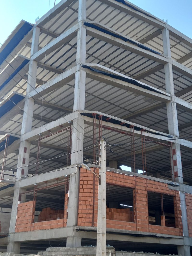 آپارتمان 137 متری سه خوابه در بلوار طالب آملی آمل13690824464