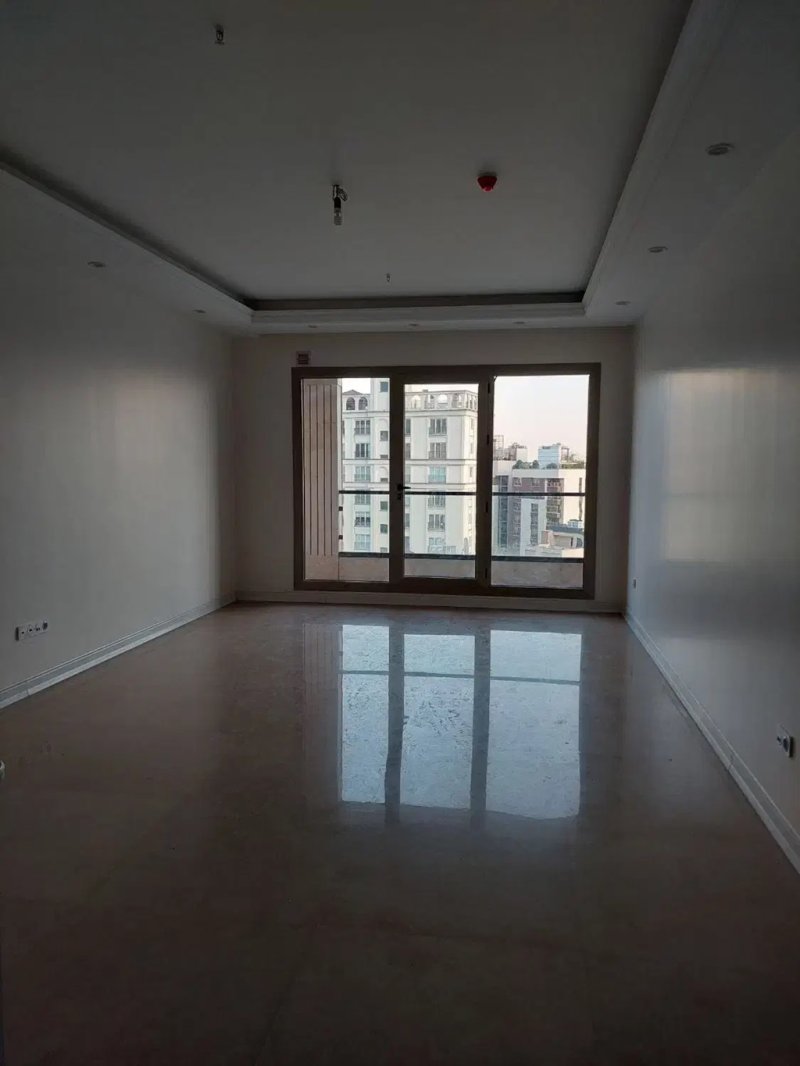 آپارتمان 100 متری دو خوابه در دزاشیب تهران13690424450