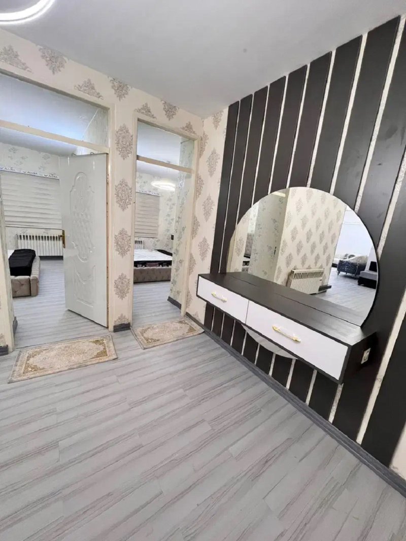 ویلا 1000 متری سه خوابه در چهارباغ کرج13691924494