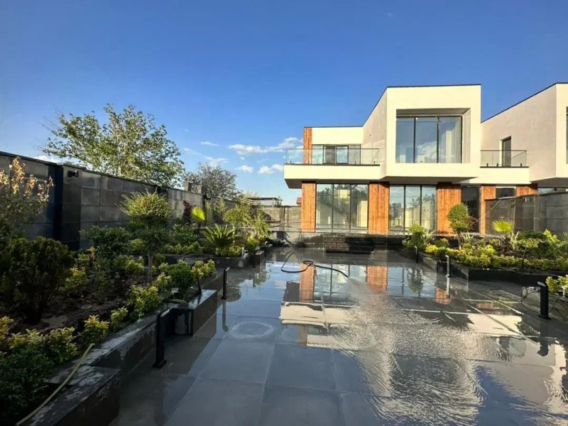 ویلا 500 متری سه خوابه در چهارباغ کرج13689324379