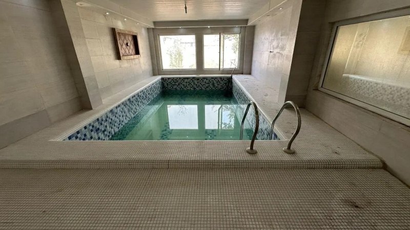 ویلا 1000 متری سه خوابه در چهارباغ کرج13688924361