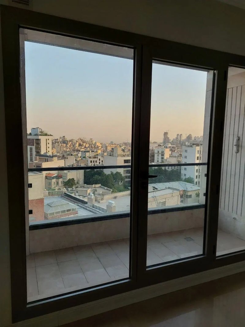 آپارتمان 100 متری دو خوابه در دزاشیب تهران13690424448