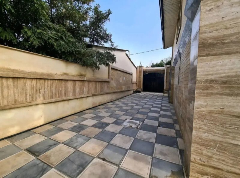 ویلا 1000 متری سه خوابه در چهارباغ کرج13688924357