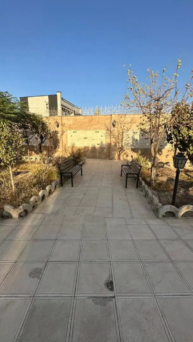 ویلا 1000 متری سه خوابه در چهارباغ کرج13690924468