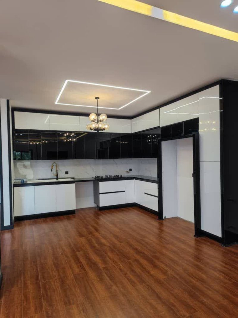 ویلا 250 متری در سعادت آباد چمستان13681524135