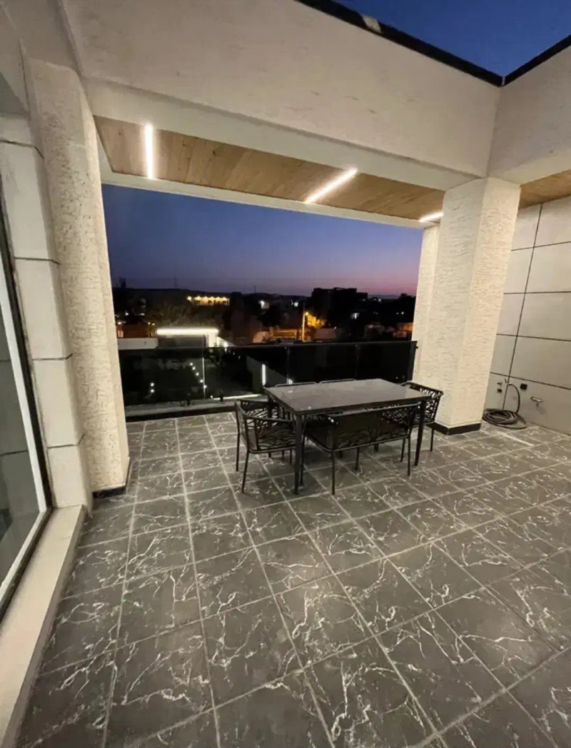 ویلا 1000 متری سه خوابه در چهارباغ کرج13688724335