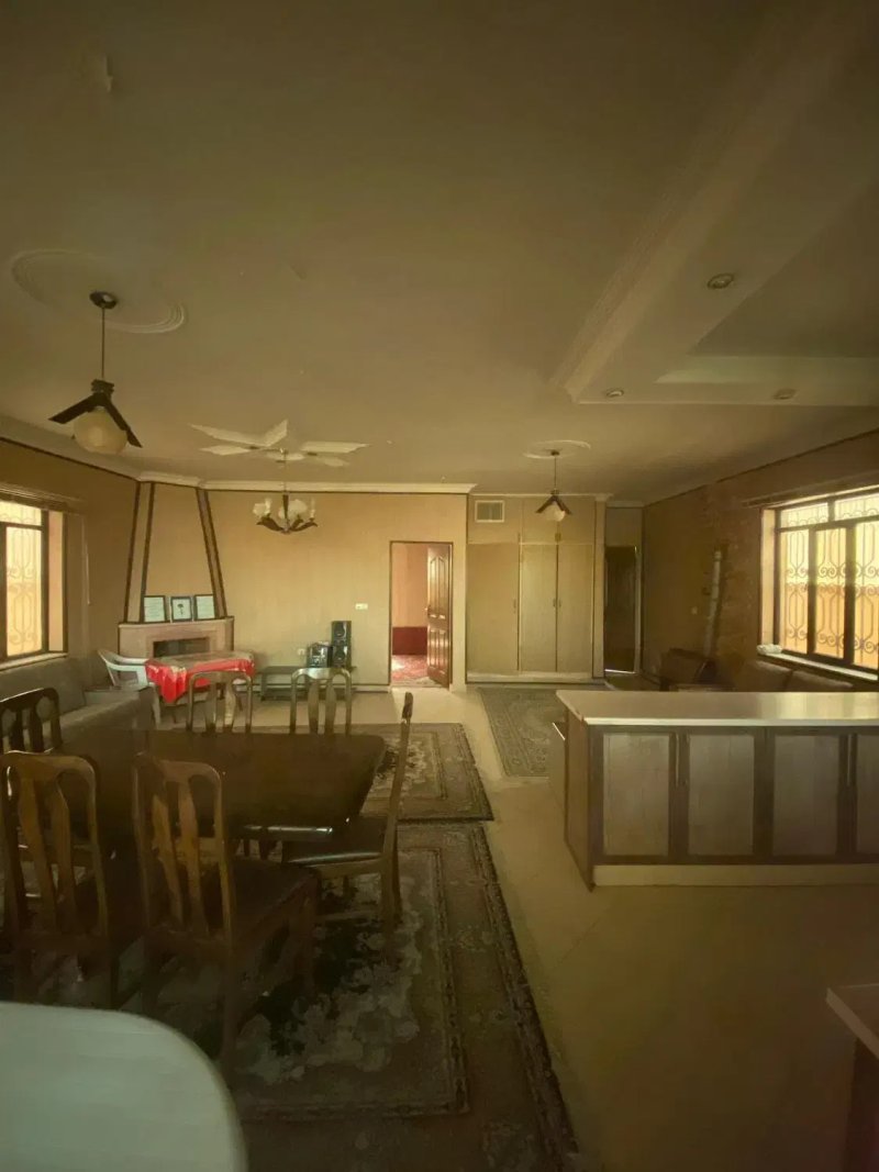 ویلا 500 متری دو خوابه در چهارباغ کرج13688824347