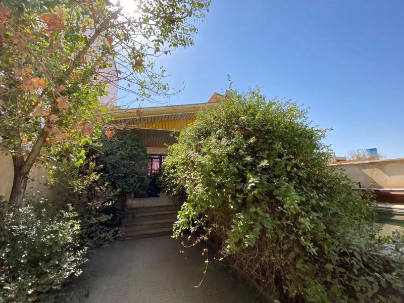 ویلا 500 متری دو خوابه در چهارباغ کرج13688824343