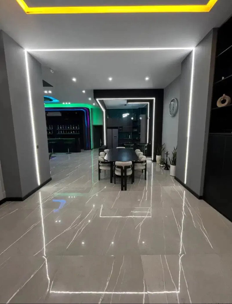 ویلا 1000 متری سه خوابه در چهارباغ کرج13688724336