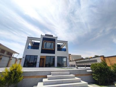 ویلا 1000 متری سه خوابه در چهارباغ کرج