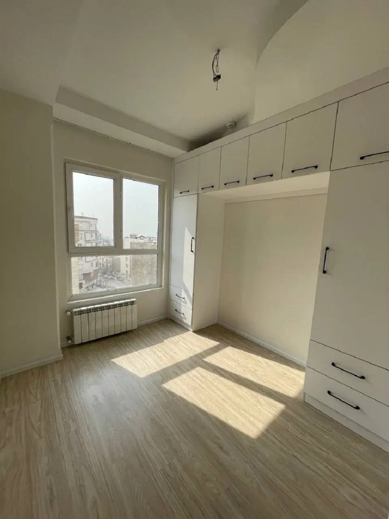 آپارتمان 102 متری دو خوابه در جنت آباد شمالی تهران13701924772