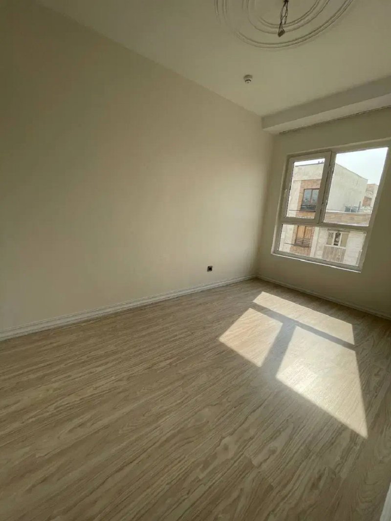 آپارتمان 102 متری دو خوابه در جنت آباد شمالی تهران13701924779