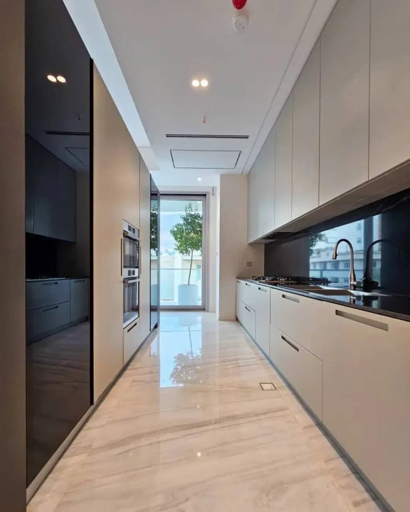 آپارتمان 205 متری سه خوابه در زعفرانیه تهران13699524713