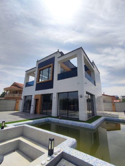 ویلا 1000 متری سه خوابه در چهارباغ کرج