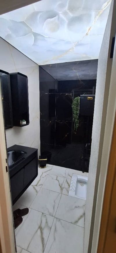 آپارتمان 190 متری چهارخوابه در فاز 1 اندیشه