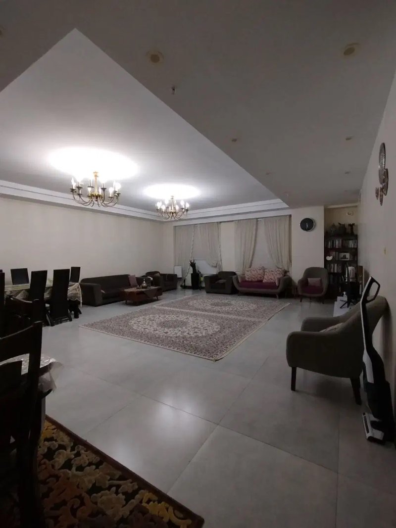 آپارتمان 115 متری دو خوابه در جنت آباد جنوبی تهران13701824769