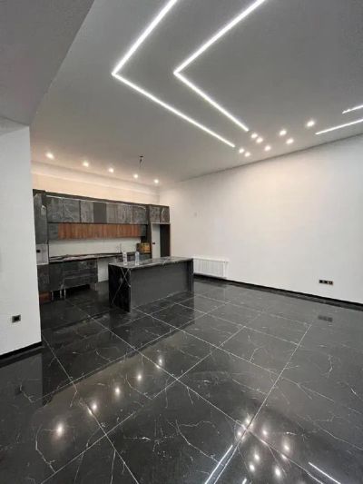 ویلا 250 متری دو خوابه در شهرک زعفرانیه کرج