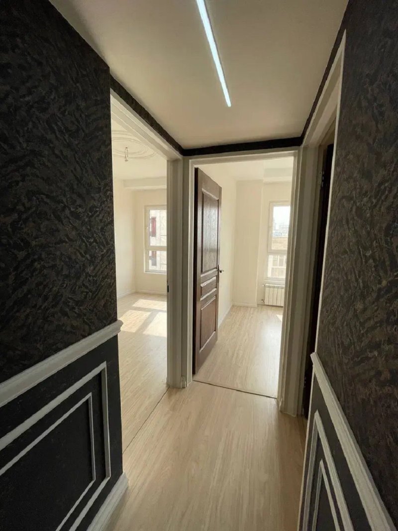 آپارتمان 102 متری دو خوابه در جنت آباد شمالی تهران13701924777