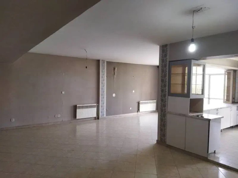 آپارتمان 130 متری سه خوابه در صادقیه تهران13706724867