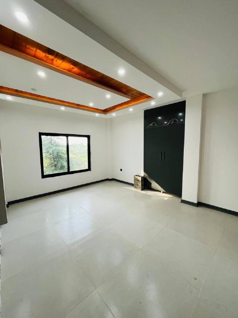 ویلا 600 متری سه خوابه در امیرآباد چمستان13703924853