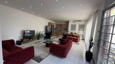 ویلا 340 متری دو خوابه در شهرک زعفرانیه کرج