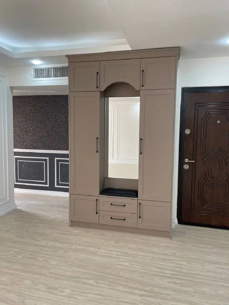 آپارتمان 102 متری دو خوابه در جنت آباد شمالی تهران13701924771