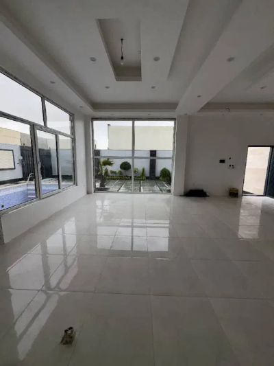 ویلا 300 متری دو خوابه در شهرک زعفرانیه کرج