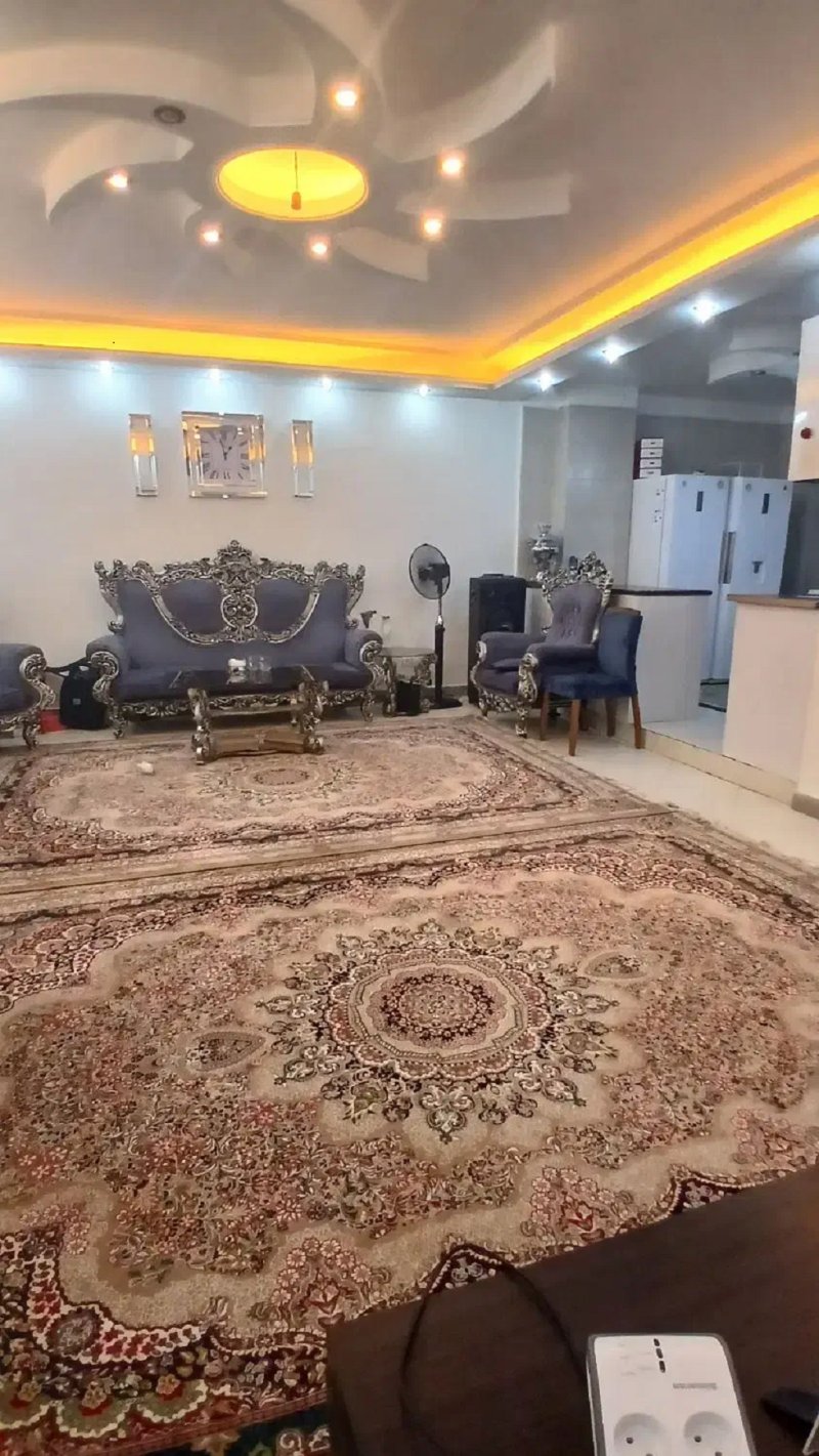 آپارتمان 70 متری دو خوابه در سلیمانی تهران13706324860