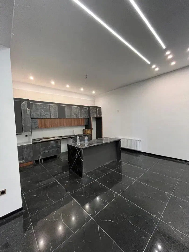 ویلا 250 متری دو خوابه در شهرک زعفرانیه کرج13697924665