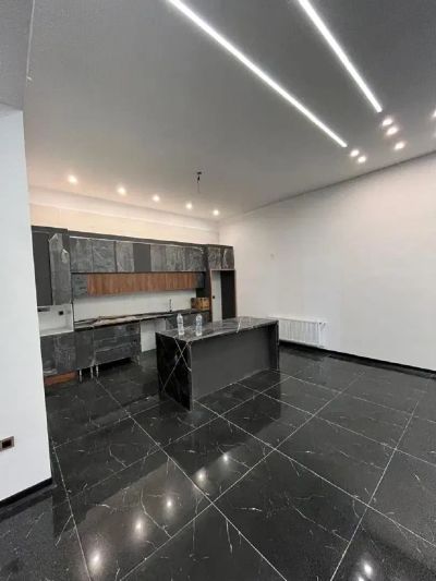 ویلا 250 متری دو خوابه در شهرک زعفرانیه کرج