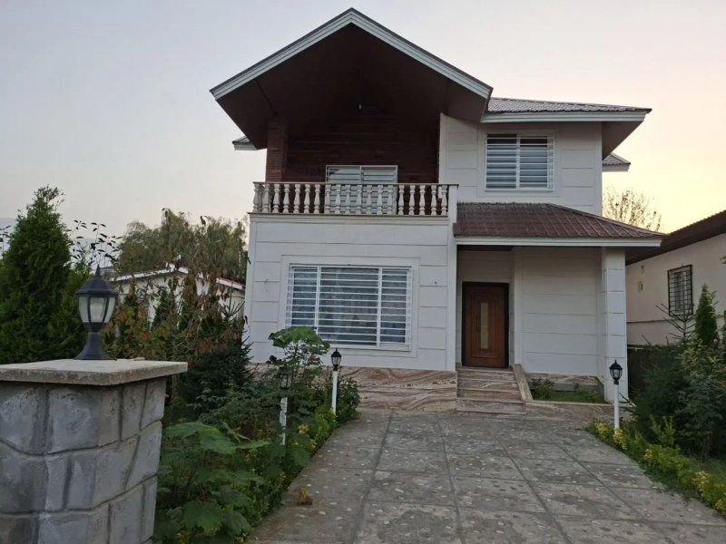 ویلا 270 متری سه خوابه در کلاردشت13708924907