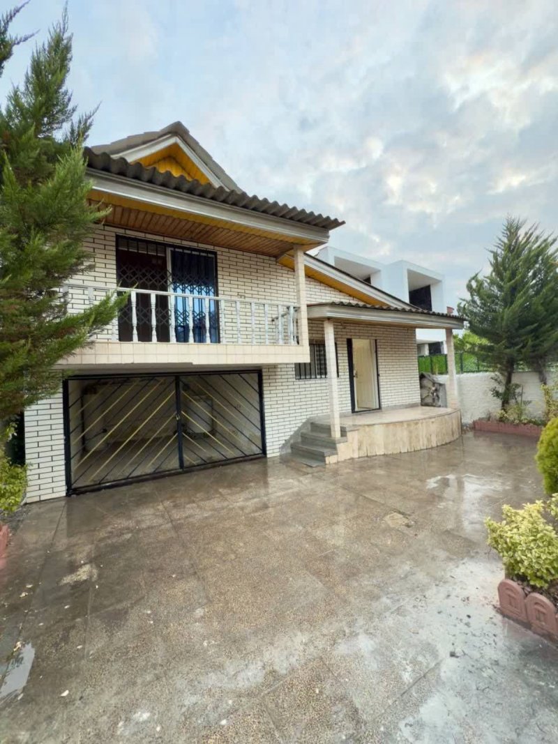 ویلا 210 متری دو خوابه در باریکلا چمستان13710424965